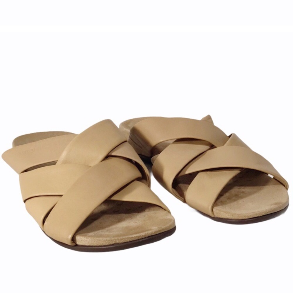 Vionic sandals size 9